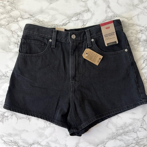Levi’s High Waisted Mom Shorts Black Denim 100% Cotton Size 30 - Picture 2 of 8